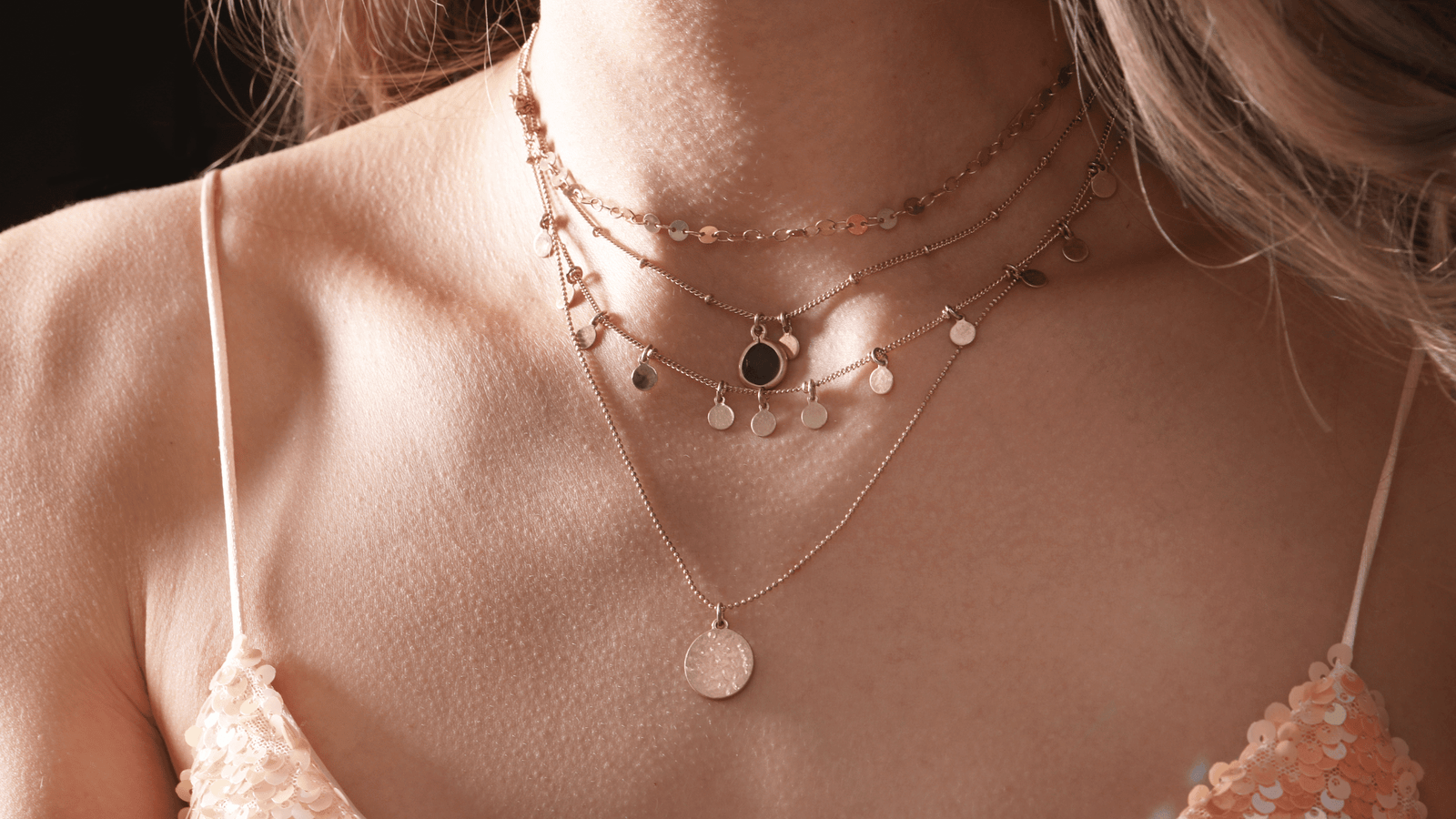 Best Layered Necklaces for Women: Elevate Your Style with Stunning Designs